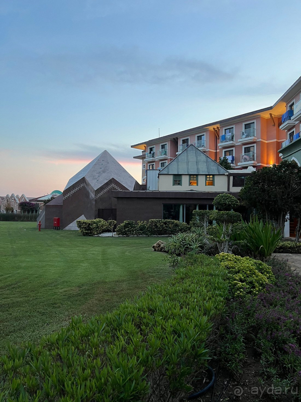 Мегасарай клаб белек больше не 5 звезд.