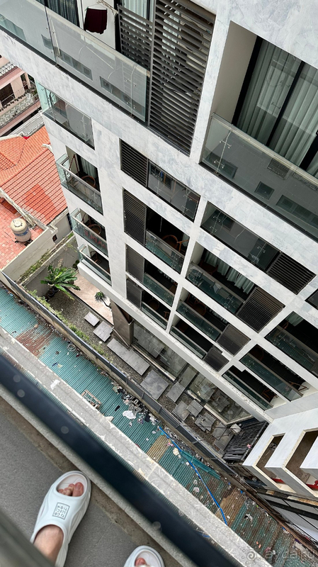 Отель в котором no smoking только на табличках!