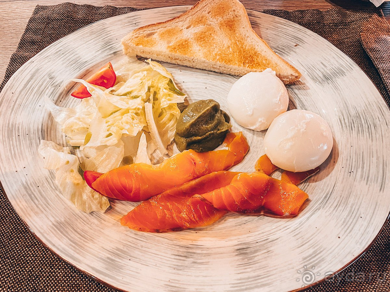 Современный отель с невероятным интером