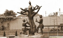 Образ Богородицы, найденный в корнях дерева. Курская Коренная пустынь