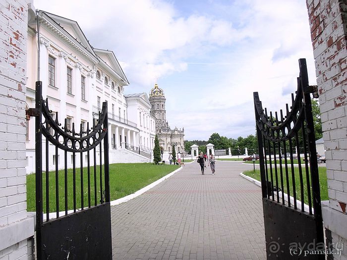 Подмосковный Нотр-Дам - Церковь Знамения в Дубровицах /Подвесной мост в Лемешево