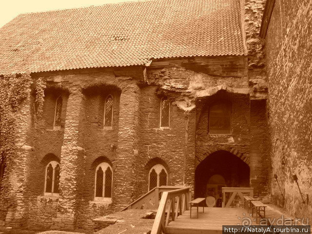 Таллинн. Доминиканский монастырь и музей.