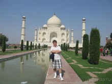 Индия.  Ноябрь 2011 г.  "Русский? Сто рупий давай!"