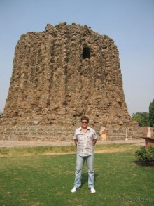 Индия.  Ноябрь 2011 г.  "Русский? Сто рупий давай!"