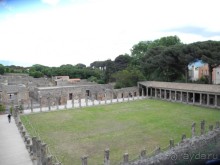 Помпеи. Тренировочный двор гладиаторов