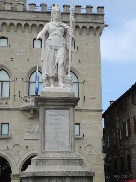 Сан-Марино. Статуя Свободы