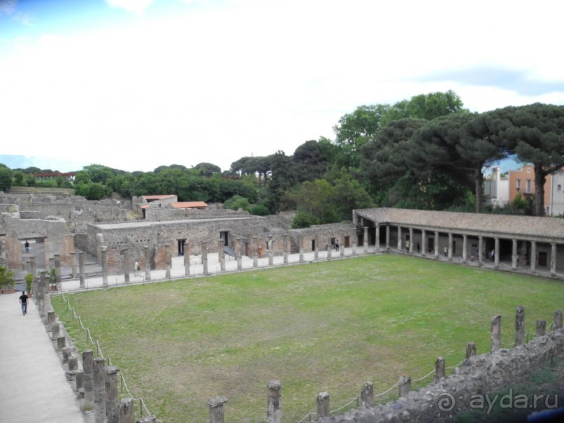 Помпеи. Тренировочный двор гладиаторов