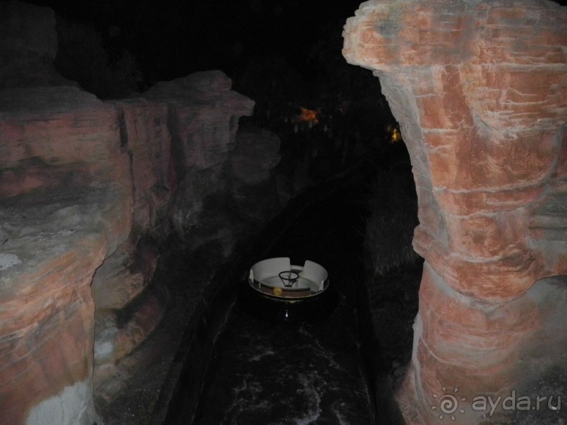 Про аттракционы и шоу.