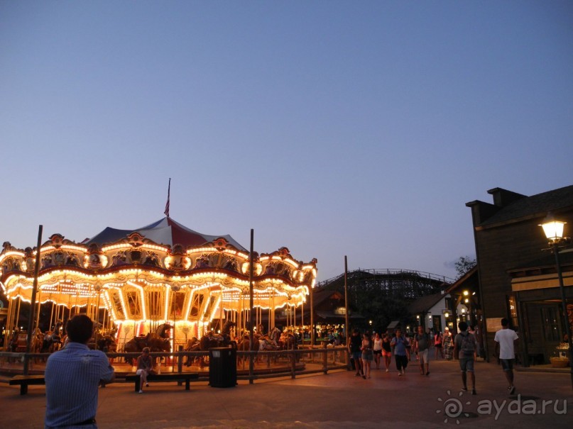 Про аттракционы и шоу.