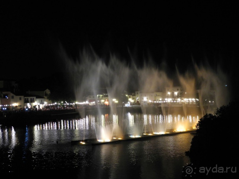 Про аттракционы и шоу.