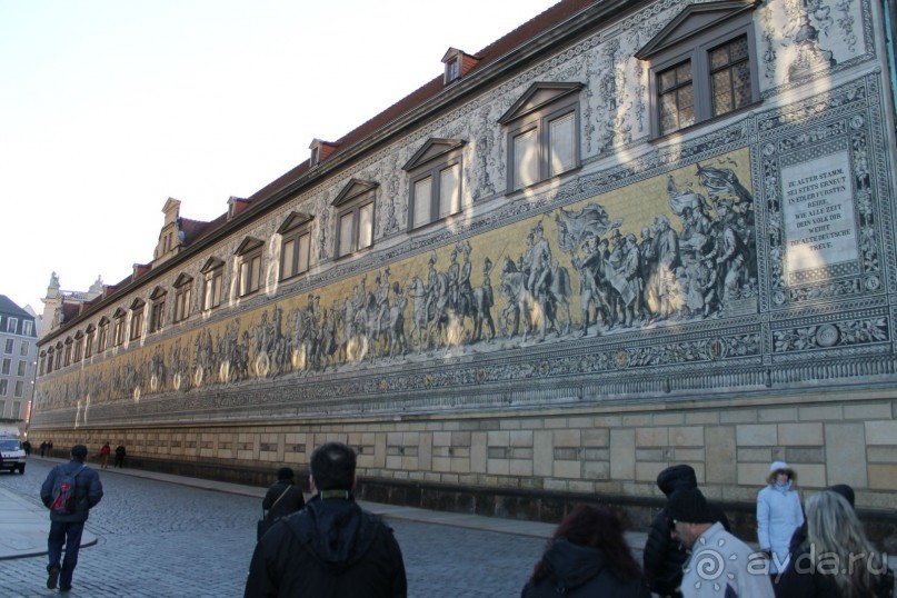 Восстающий из руин Дрезден.