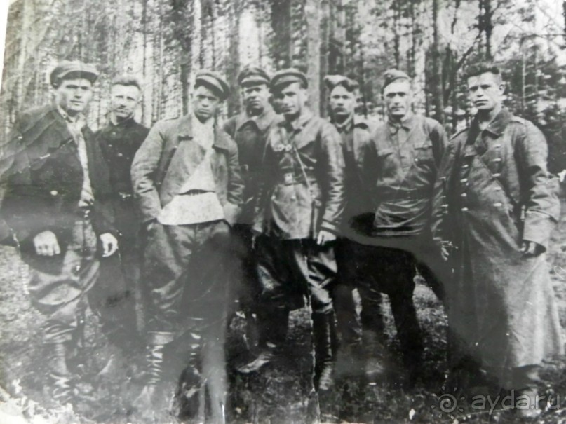 По малым гетманским городам в партизанский край