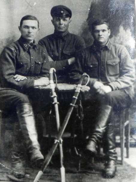 По малым гетманским городам в партизанский край