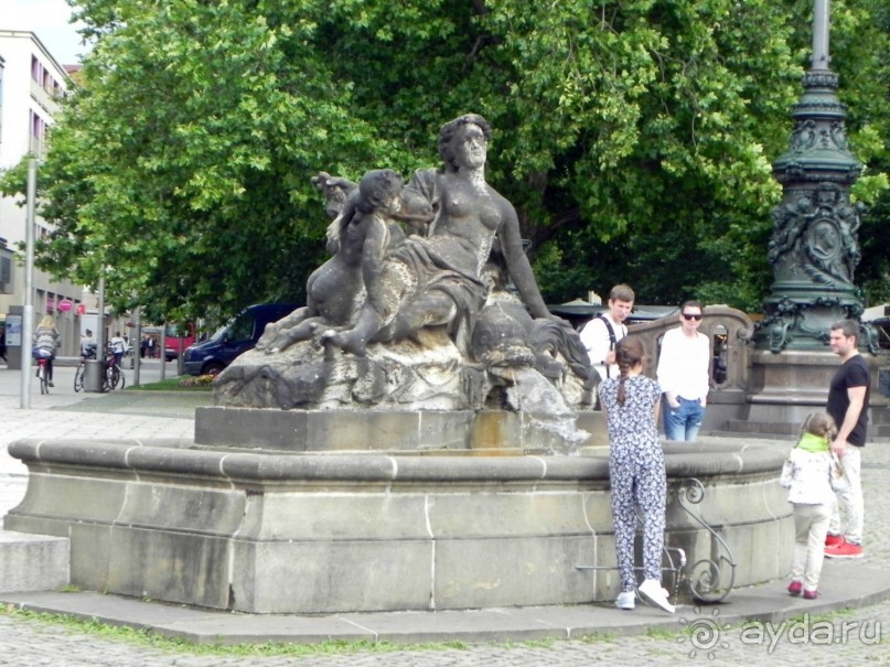 Альбом отзыва "Дрезден  НЕстандартный. Kunsthofpassage + Pfunds Molkerei.(II)"