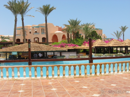 Бар в бассейне (Pool bar)