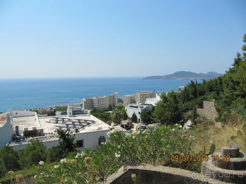 Хорошая, крепкая тройка.