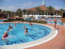 Сбрасывание калорий  - аквааэробика!