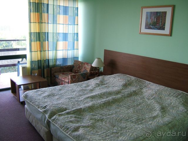 Хороший 4* отель, но дорогой.