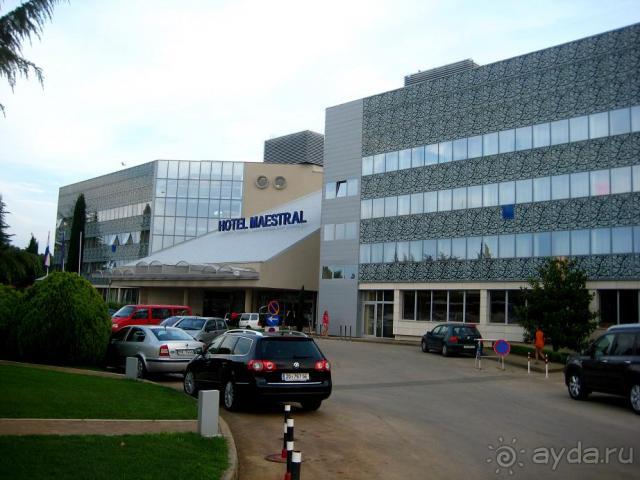 Отель Maestral