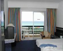 Номер в "Мархаба бич" с видом на море