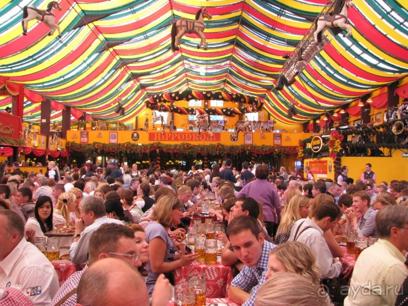 Шатер Hippodrom.