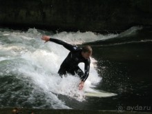 Мюнхен. Английский сад. Соревнования на реке Изар.