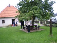 Здесь нас ждал обильно накрытый стол