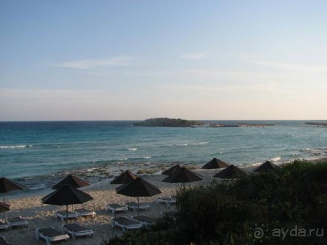 фото Holiday Island Resort