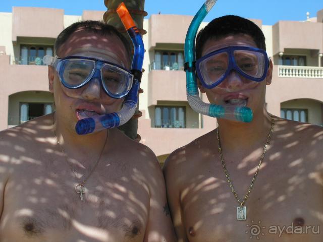 Запах плесени и вымогательсво со стороны обслуги