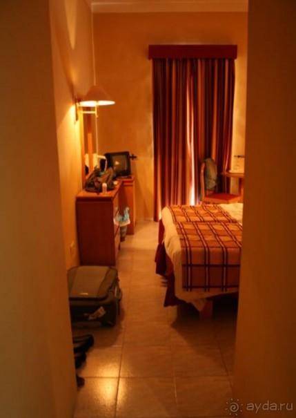 Отель для непритязательных туристов)