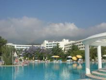 Отель супер, но многим не нравится!Не знаю почему!