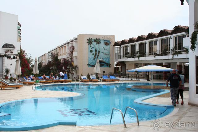 Minamark Beach Resort