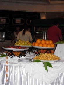 в ресторане, за ужином