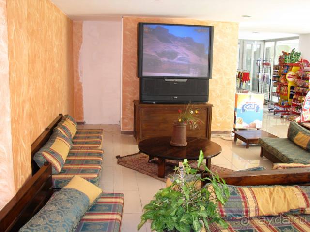 Это не отель, а деревенская дача! Очень плохая!!!