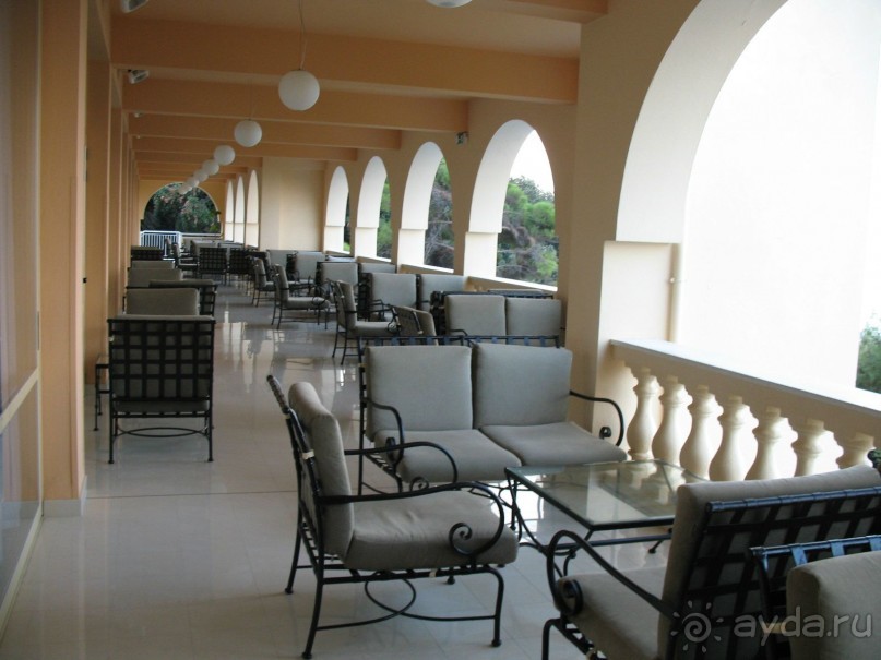 Терраса бара в главном корпусе