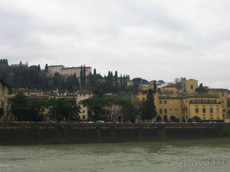 Из хорошего - только расположение