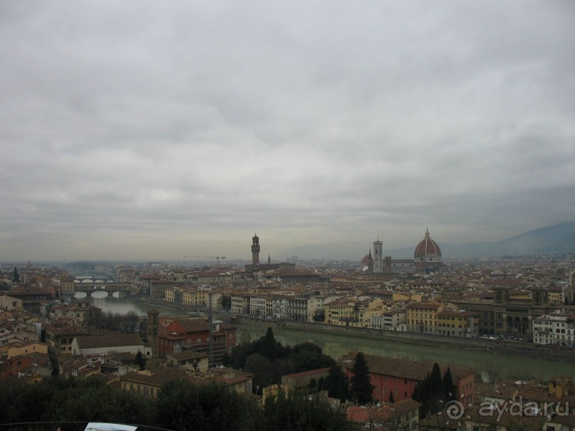 Из хорошего - только расположение