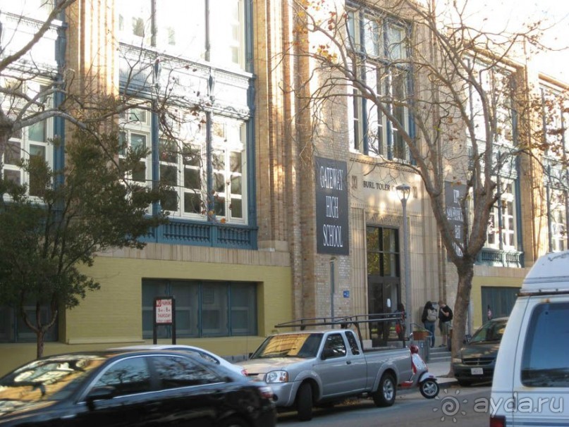 Сан-Франциско- Giri str- муницип школа-GATEWAY