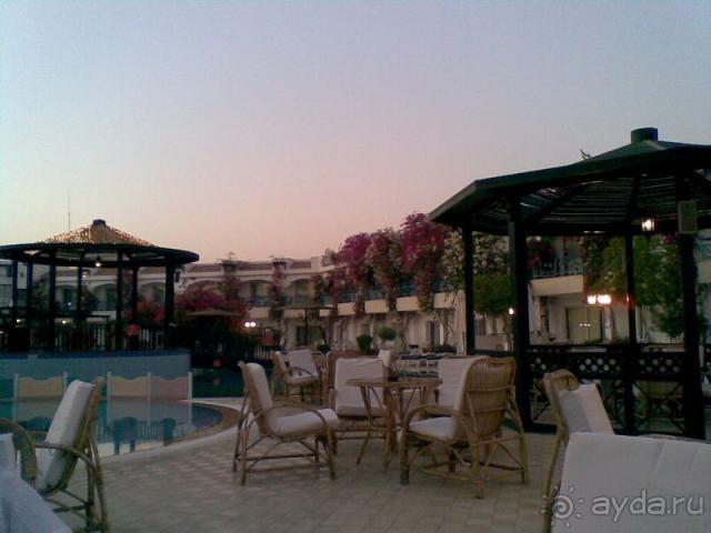 Внутри двора