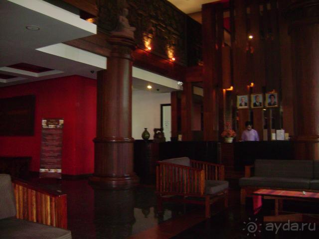 фото Royal Empire Hotel