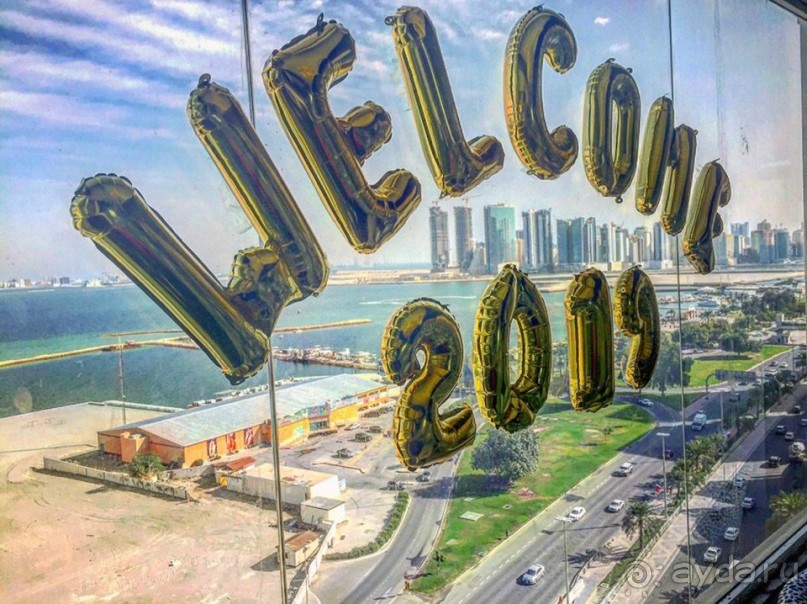 Бахрейн в пол ноги с ребенком