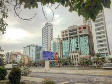 Бахрейн в пол ноги с ребенком