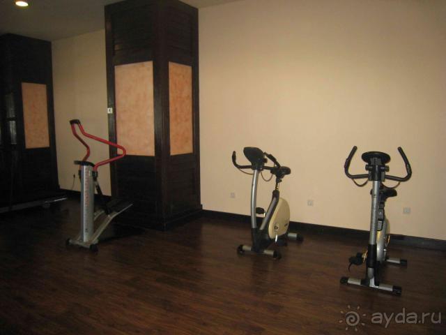 Неплохой отель без моря.