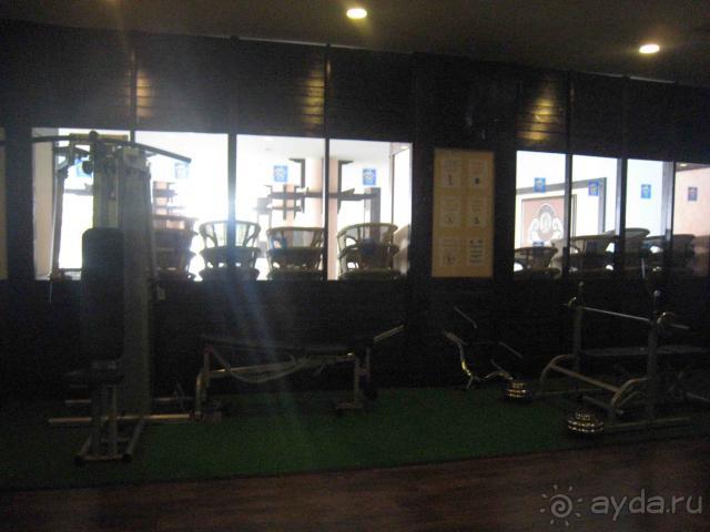 Неплохой отель без моря.