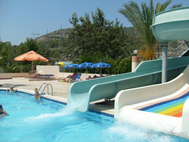 Отель нам понравился!Кормят вкусо!Все вежливые!