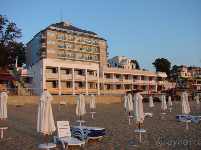 Уютный, мини- отель на тенистой, зеленой улочке.