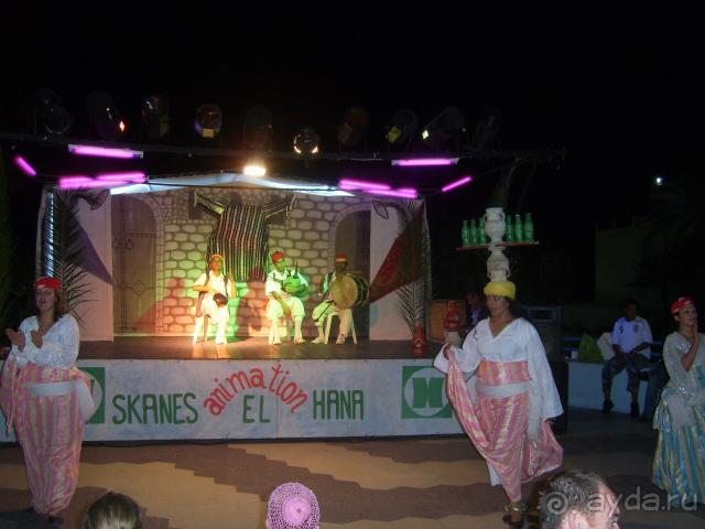 анимация в отеле в 22 часа, пляски с горшками на голове