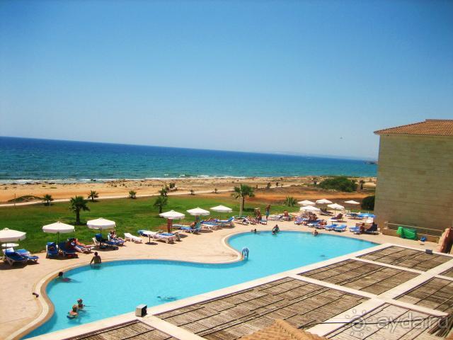 средненький отель, ничем не отличающийся от других