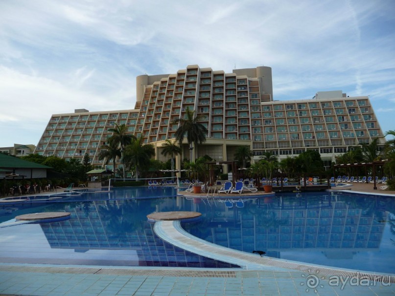 нормальный отель с отличным пляжем