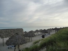 нормальный отель с отличным пляжем